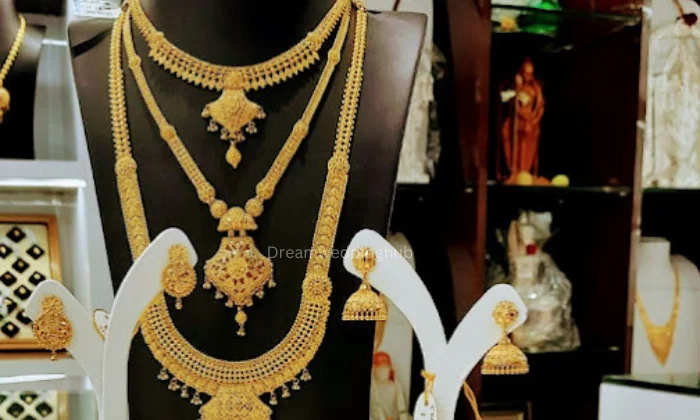 Sri Mahamaayi Jewellers